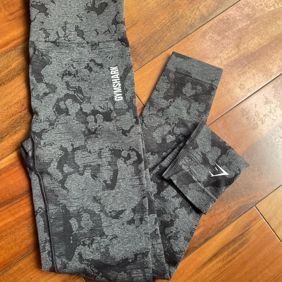 GYMSHARK LEGGING BUNDLE - Picture 3 of 8